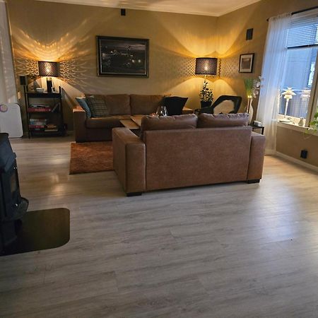 Koselig Og Moderne Leilighet, Meget Sentralt I Narvik Med Gratis Parkering! Экстерьер фото